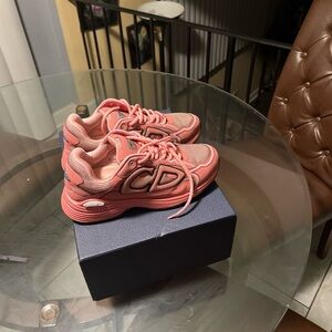 Dior B30 (comes with box)